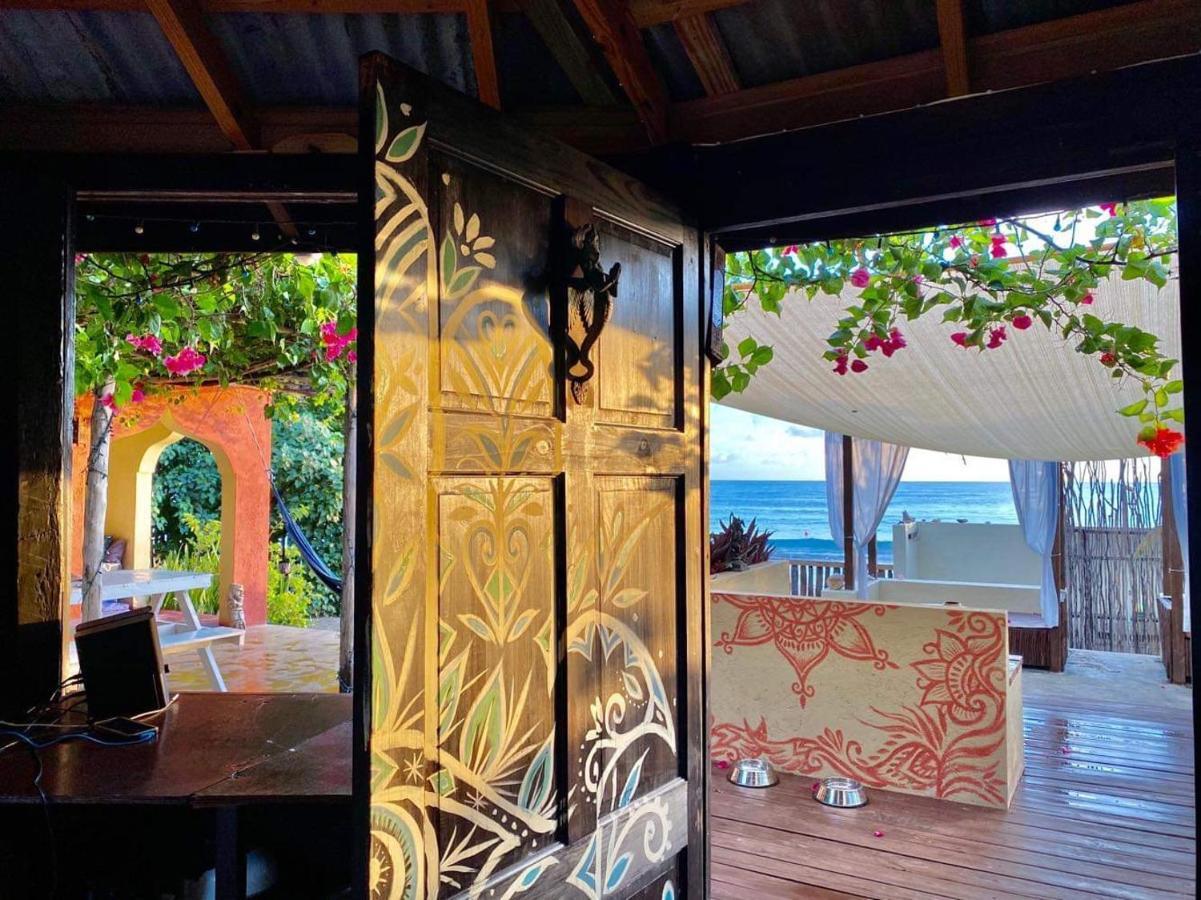 Katamah Beachfront Guesthouse Пляж Сокровищ Экстерьер фото